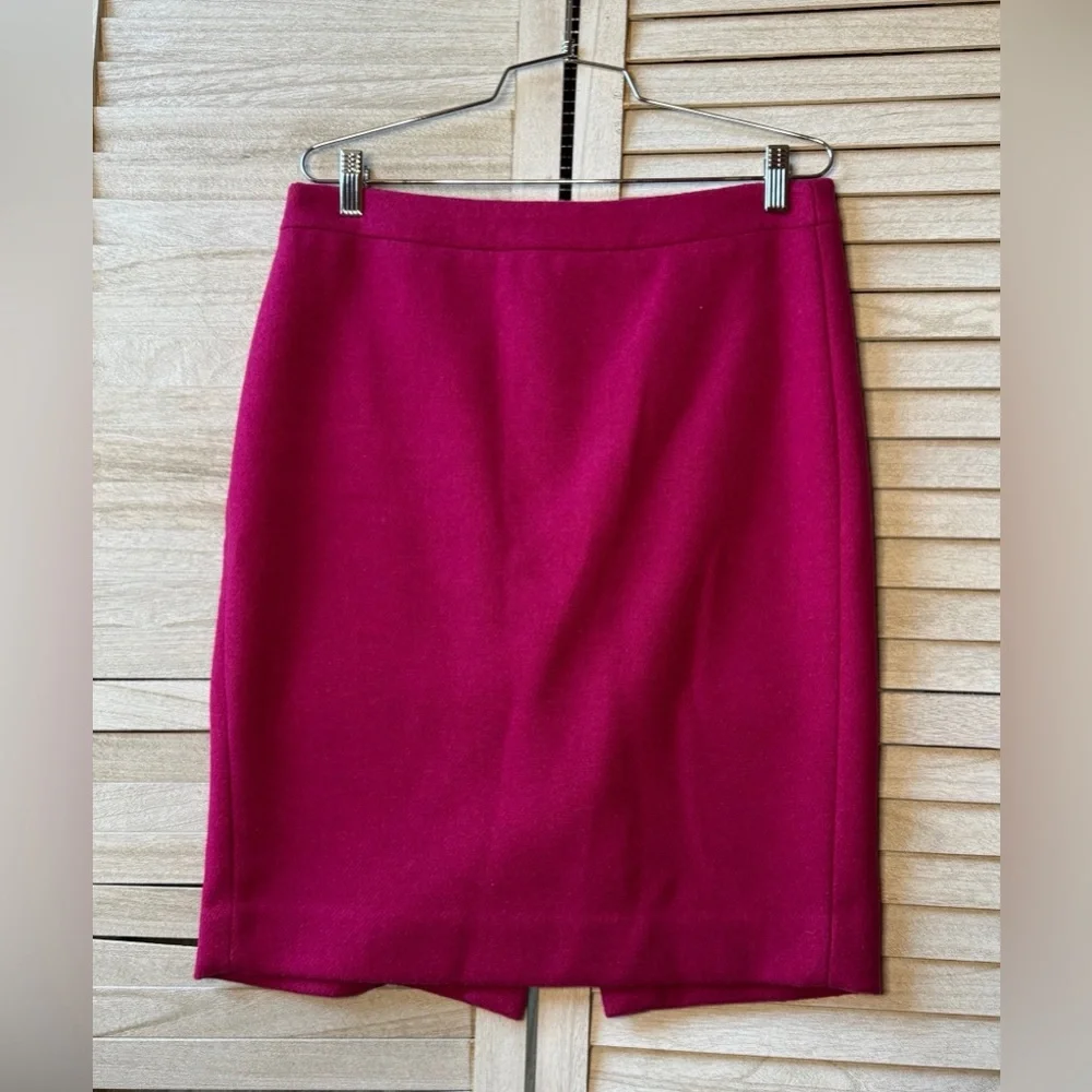 J. Crew Vibrant Pink Skirt. Size 8. Great Condition. Wool Blend Preppy